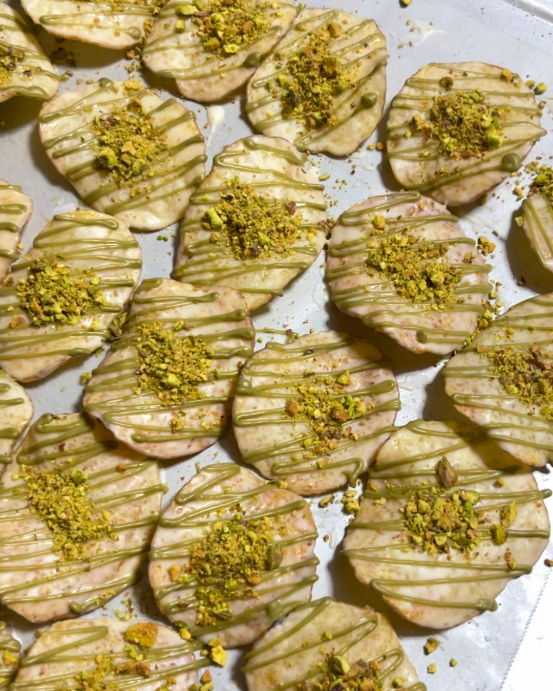 Chocolate Crunchy Pistachio Chips (LIMITED-EDITION)