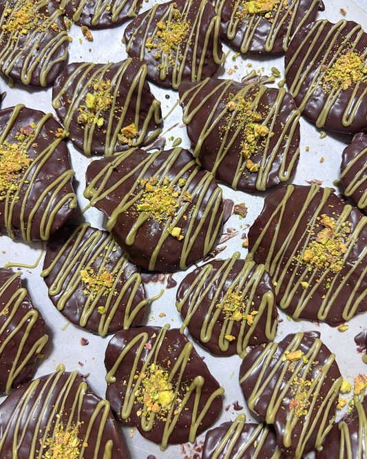 (PRE-ORDER) Chocolate Crunchy Pistachio Chips